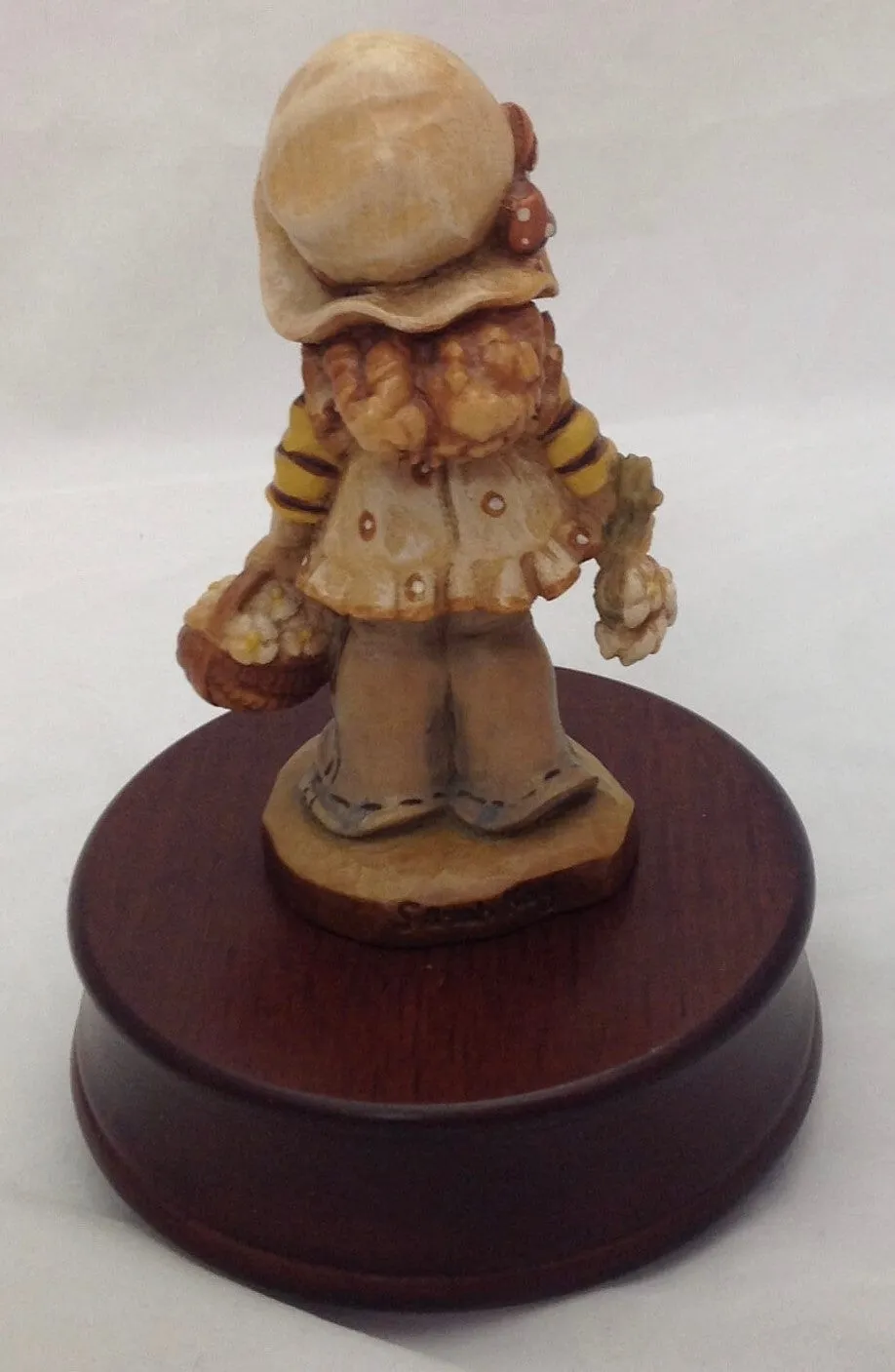 #324 Figurine\Sarah Kay