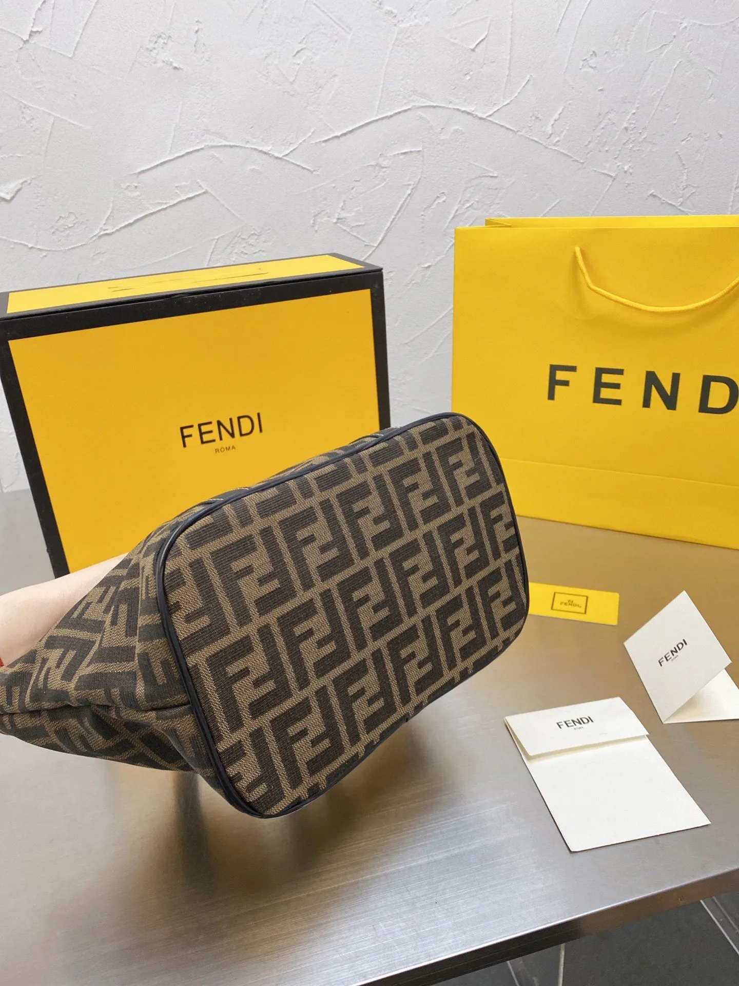 EN   Designer bags by Fendi 104