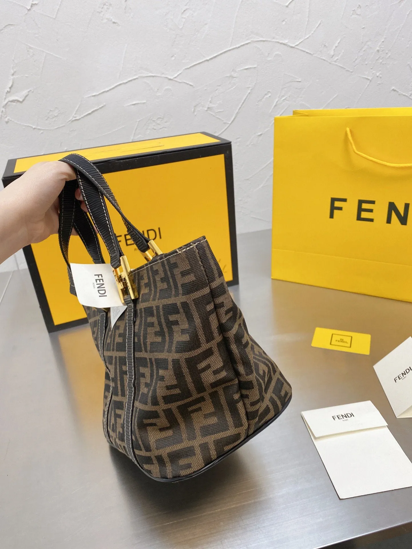 EN   Designer bags by Fendi 104