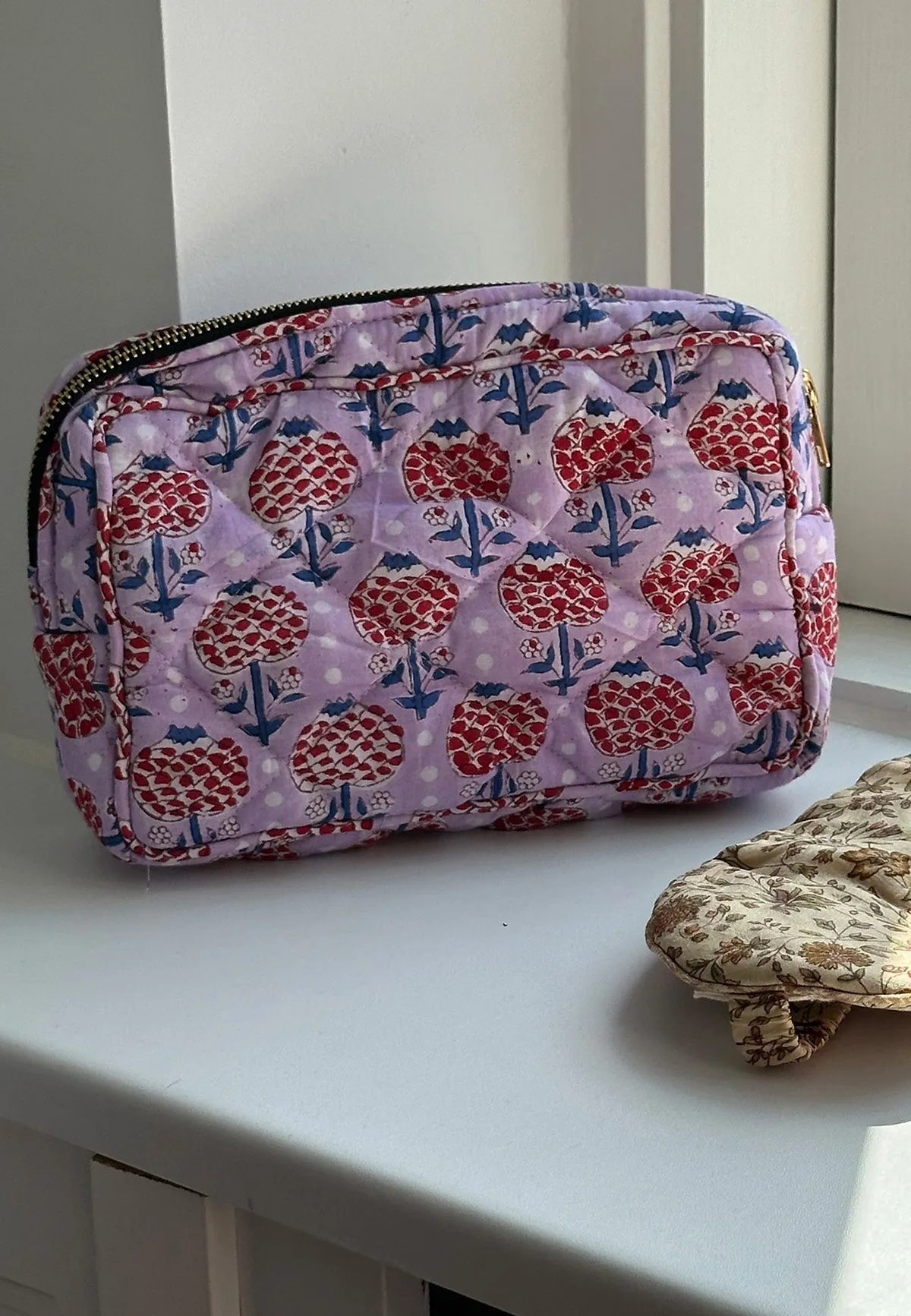 JULIE COSMETIC BAG PURPLE FLOWER