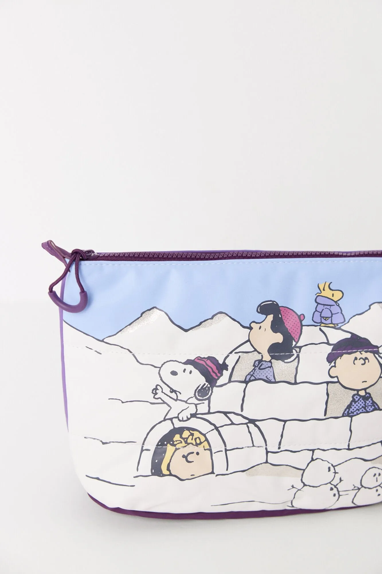 Large rectangular Snoopy toiletry bag