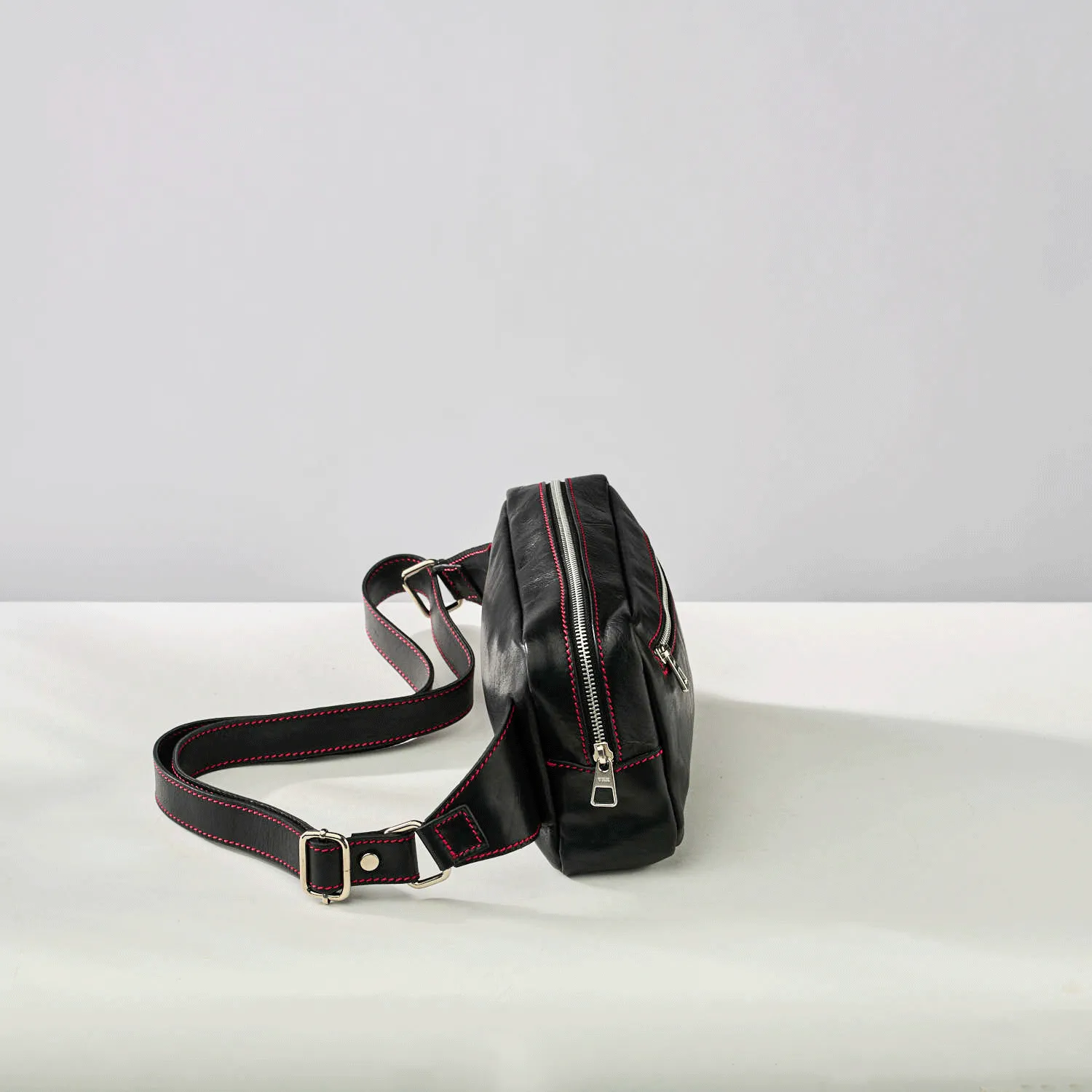 Otto Sling Bag Rosso Nero