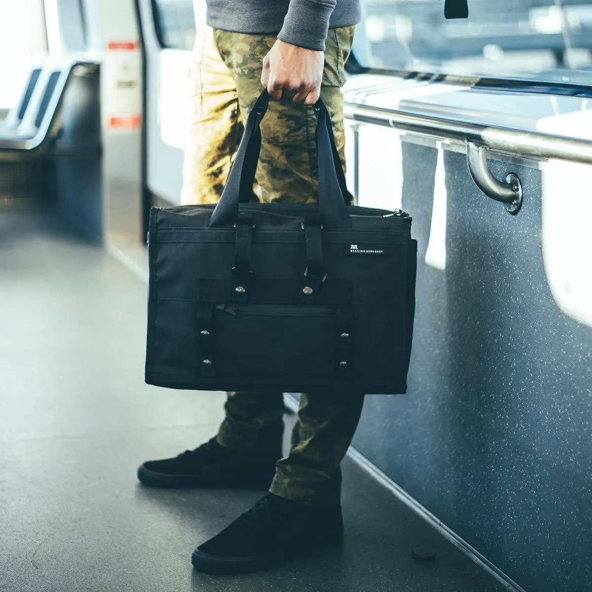 The Transit Arkiv : Laptop Brief
